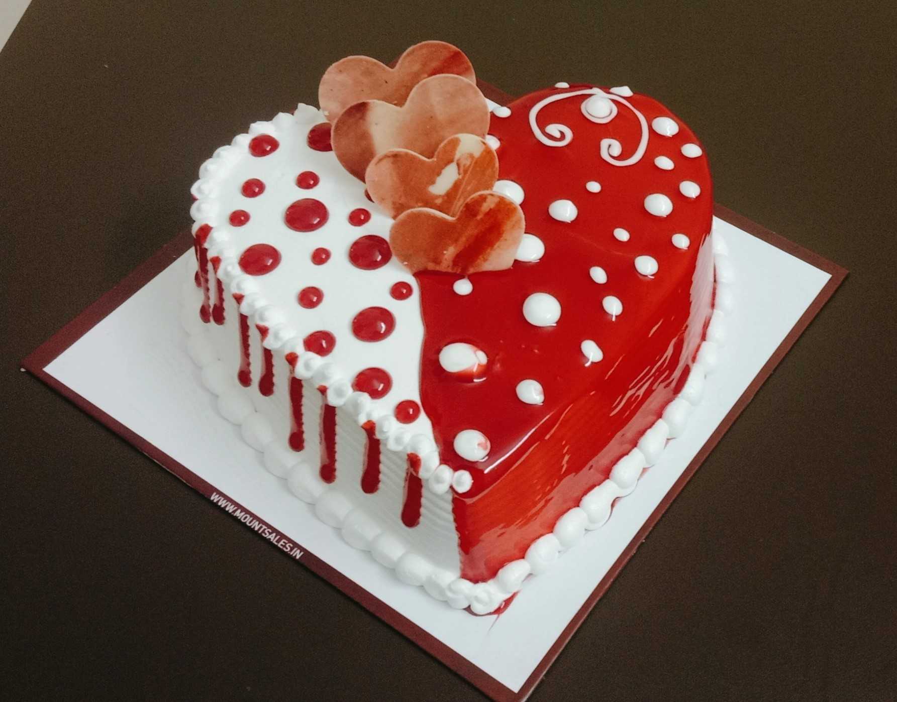Premium RED N White Velvet Cake